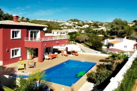 Villa de vacances avec piscine privé prévue pour 8 personnes maximum en Moraira - Costa Blanca. Villa de nouvelle contruction, située à côté du club "vista Ifach" du Golf de San Jaime. Une entreprise spécialis&, Moraira