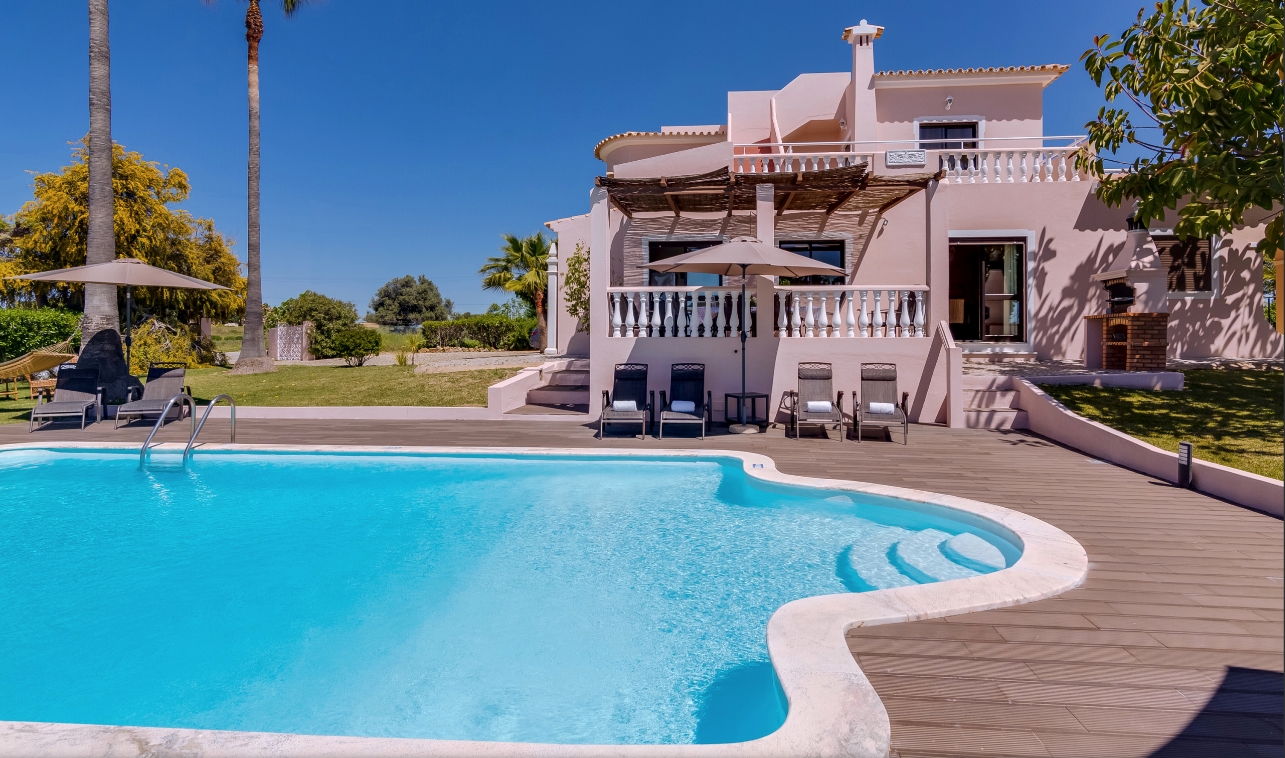 LS Villas  &  Chalets
