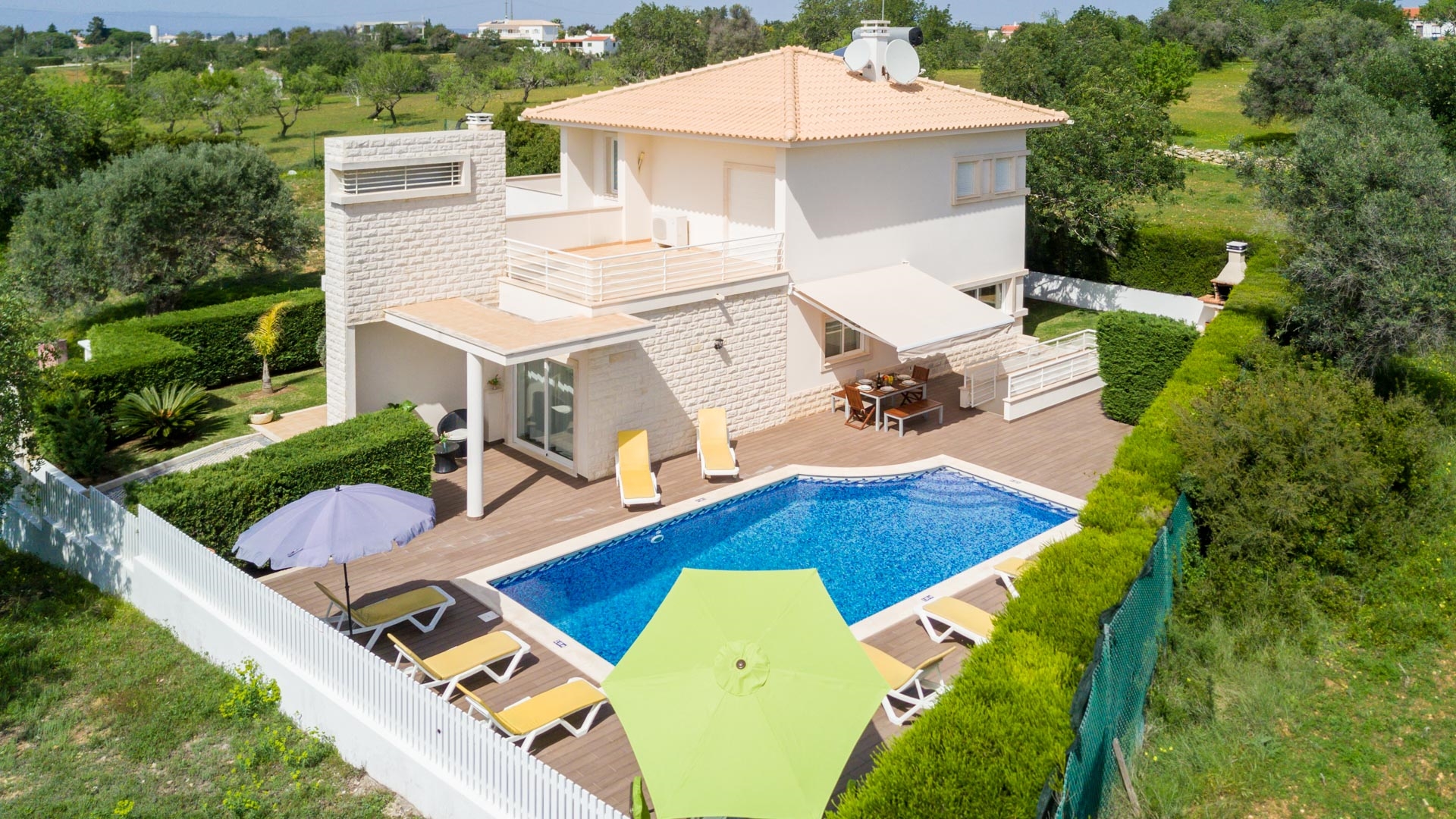 LS Villas  &  Chalets