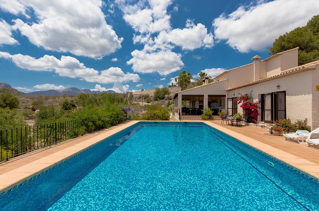 Alquileres Guzmán s.l.