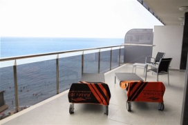 <?xml:namespace prefix = st1 ns = "urn:schemas-microsoft-com:office:smarttags" /><st1:place w:st="on">holiday</st1:place> rental apartment for maximum of 4 people. Recently constructed nice and modern apartment. Apartments del Mar are located in a pr, Calpe