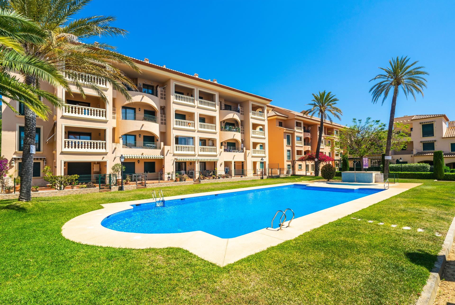 Aguila Rent - Pool Villas