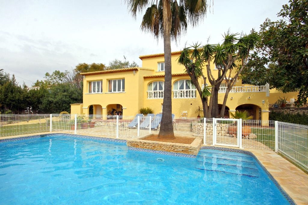 Aguila Rent - Pool Villas