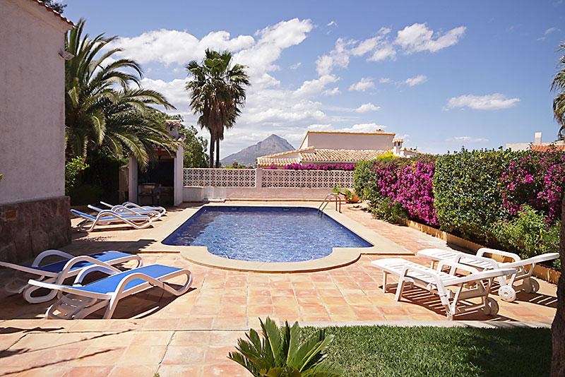 Aguila Rent - Pool Villas