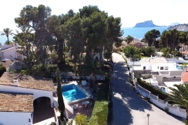 Holiday rental villa with private pool  for maximum of 8 people in Moraira - Costa blanca. Villa situated in the urbanisation Pla del Mar, a quiet residential area at only 500m distance to the village and the beach of Moraira. The villa consists of t, Moraira