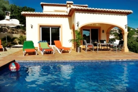 Holiday rental villa with private pool for maximum of 6 people in Moraira - Costa blanca. The villa ist situated just beside the golf court "vista Ifach" in San Jaime. The interior decorating is done professionally with stylish furniture and offers a, Moraira