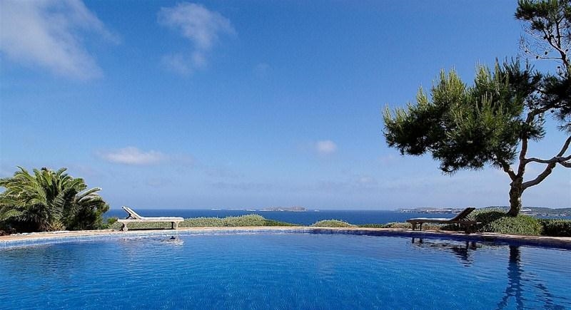 http://foto.i-rent.net/rental/spain/ibiza/ibiza/calo-d-en-real/villas/villa-804_43157/804_00.jpg