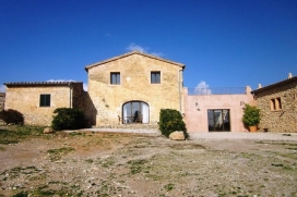 Beautiful apartment for 4 persons with private terrace, in a stunningly restored century old finca in the countryside with communal pool and mountain views.?Interior:The 2-floor apartment forms part of a century old Majorcan finca (farmhouse) dating back to the 16th century., Palma de Mallorca