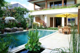 Great villa in the center of Seminyak for families, a few couples or a small group of friends, Villa Shanti is immediately inviting.The two king-sized bedrooms with ensuite indoor bathrooms, share the ground floor area with the villa pool and kitchen, Seminyak