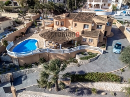 Villa Leonika, Прекрасная, удобная вилла   с частным бассейном на 6 человек в Морайрe, нa Коста Бланкe, в Испании...