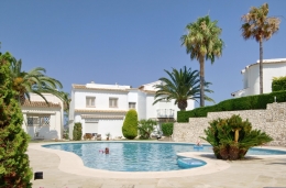 Casa Lucy, Прекрасный, комфортабельный дом отдыха  с общим бассейном  на 6 человек в Морайрe, нa Коста Бланкe, в Испании...